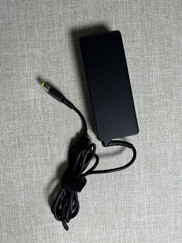 100% Original Lenovo 90W Square Port Laptop 20V 4.5A Charging Power Adapter Cable Universal 100% Original Lenovo 90W Square Port Laptop 20V 4.5A Charging Power Adapter Cable Universal