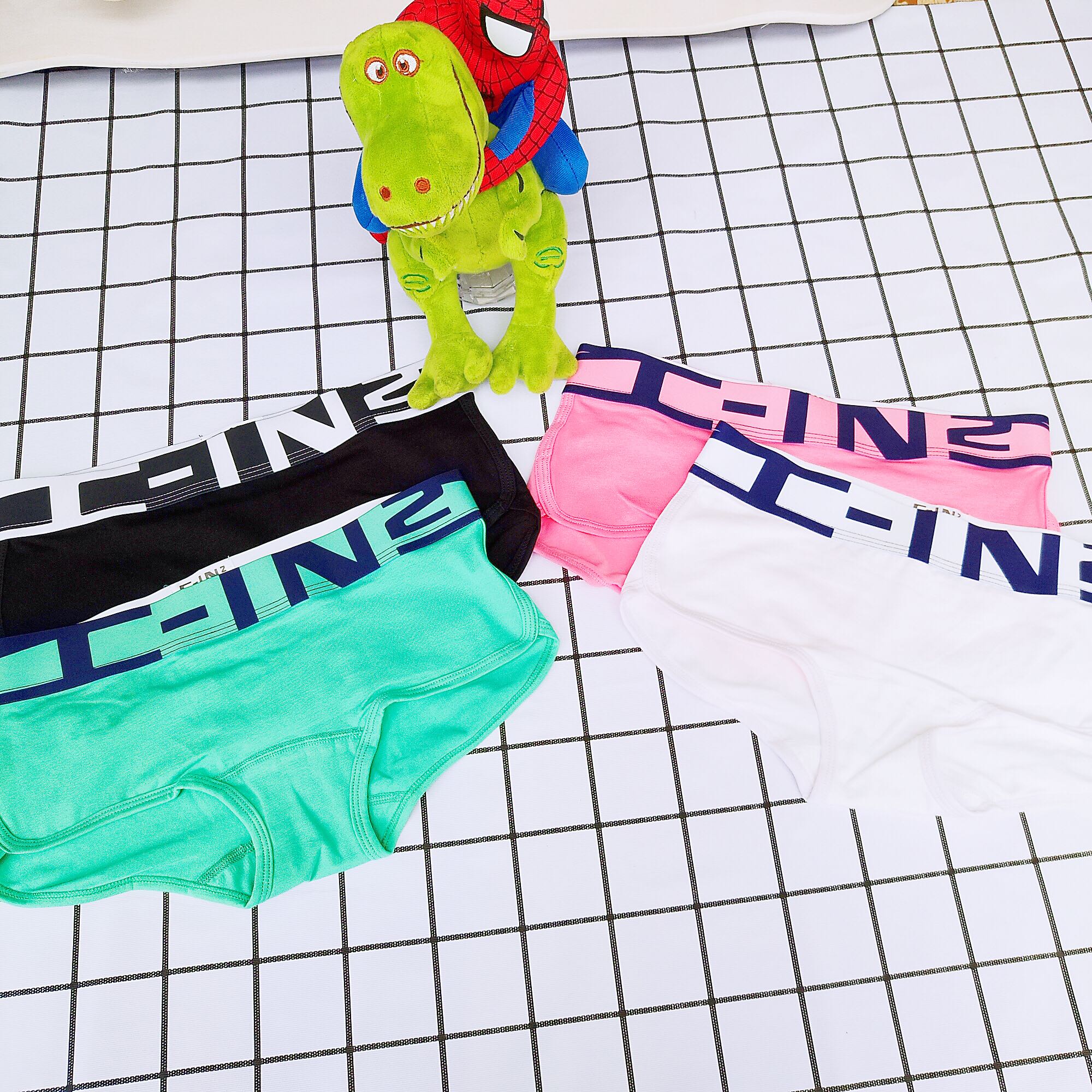 Gu Ge của cửa hàng đẹp trai T tam giác bốn góc les các cặp vợ chồng ladies bông rộng vành lớn kích thước đồ lót đầy đủ 66 quần lót đôi nam nữ in hình ngộ nghĩnh