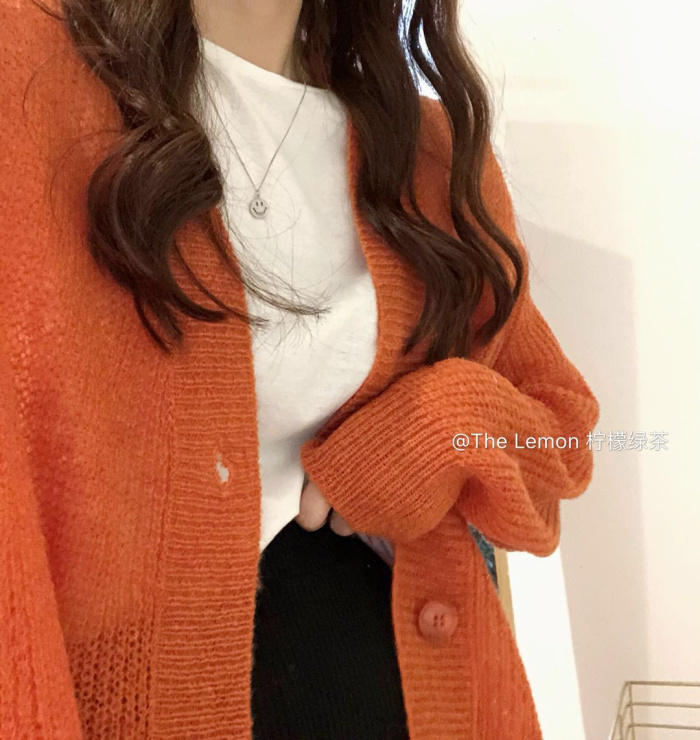 Mùa thu Hàn Quốc Sản phẩm mới Nút màu rắn Nút áo đan len Áo khoác lửng nữ áo len cổ lọ form rộng