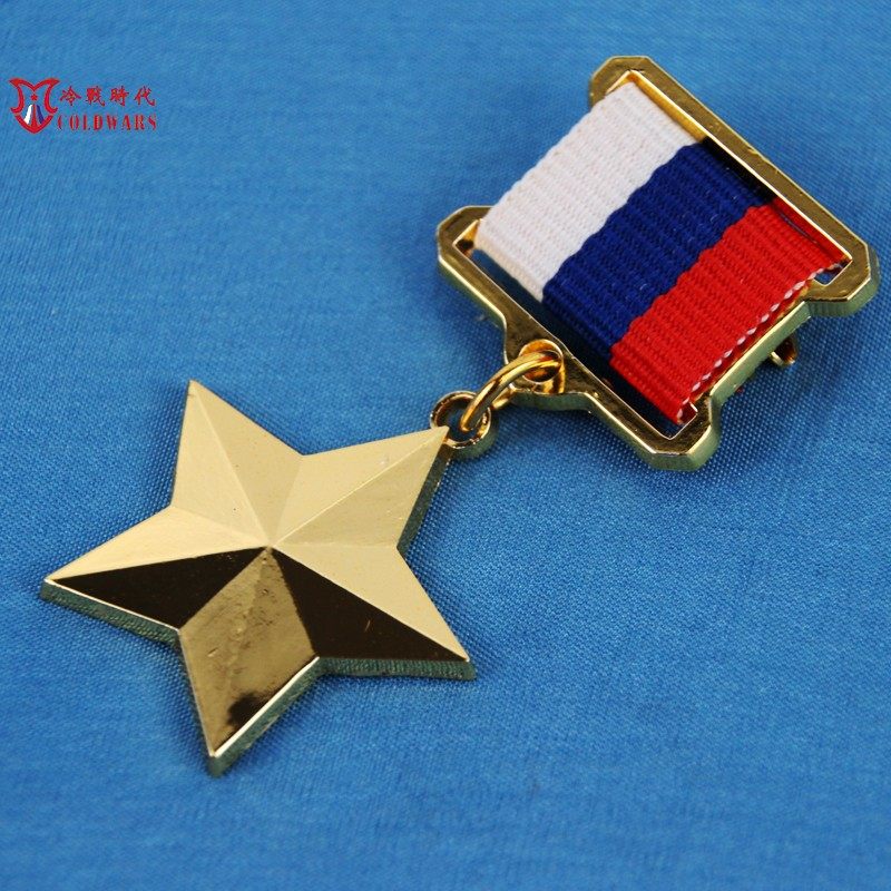Cold War Era Re-engraving of the Heroes of the Russian Federation Gold Star Medal Soviet Russia Medal Soviet Red Square Souvenirs