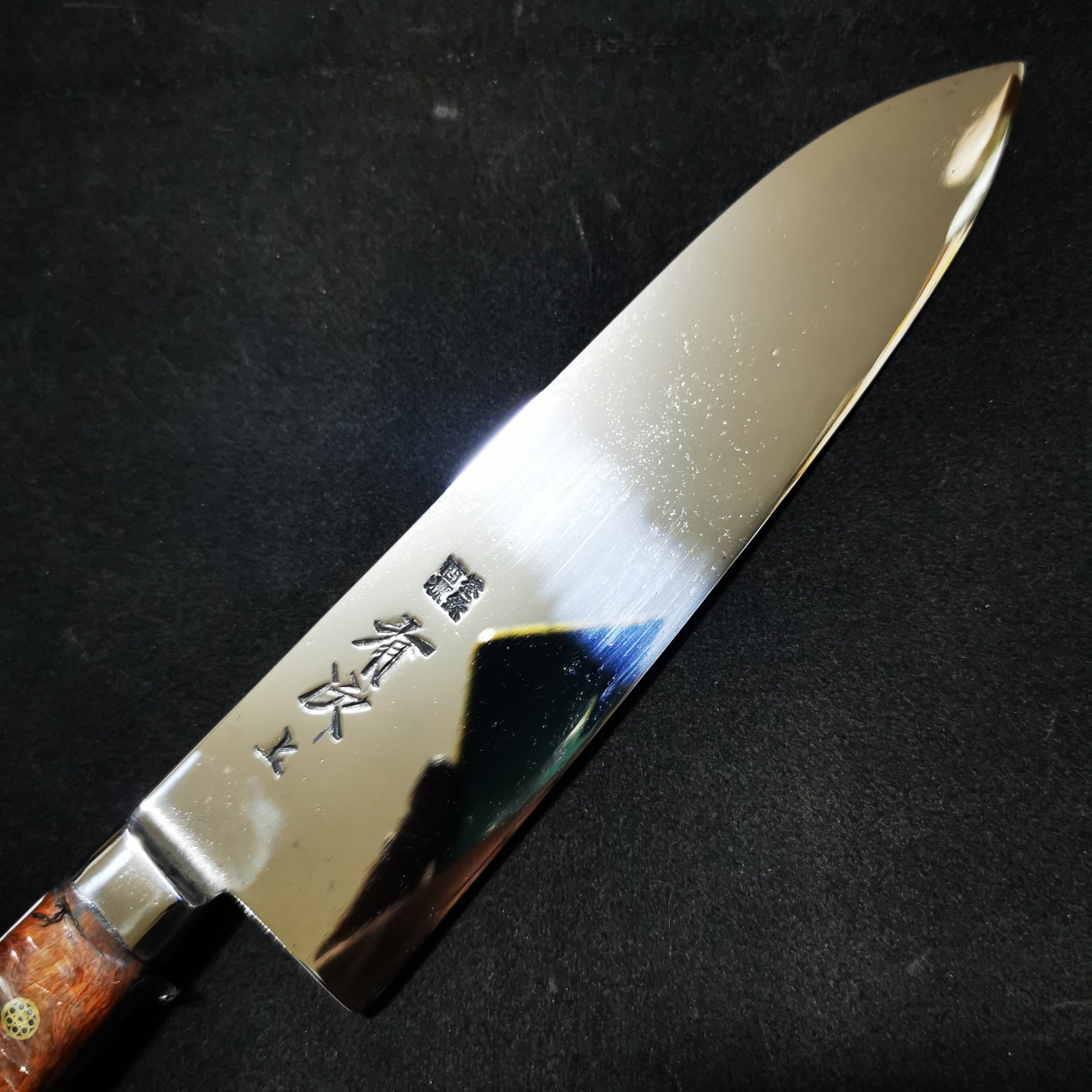 一竿子忠綱水焼本焼出刃9寸（白2） 刃文浮かし井サヤ井ハ角柄