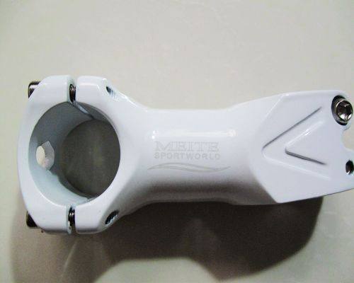 Climbing car aluminum alloy handlebar to combine the upright calibre 31 8 full aluminum combined to the special handlebar force of the upright climbing car