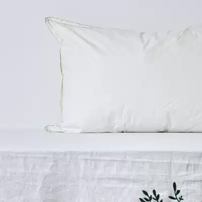 High-end microfiber soft health pillow core fluffy imitation down feel wide edge Red Line decoration middle pillow pillow core