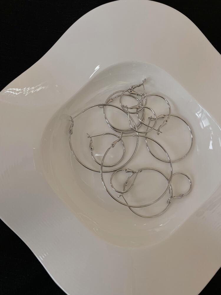 素圈耳环S925银针银色耳扣耳圈耳扣OL气质冷淡风耳饰无耳洞耳夹详情14