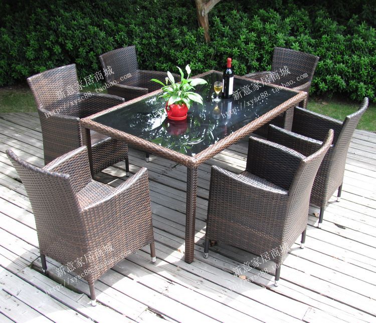 [Hot sale] mây giải trí bàn ghế ngoài trời đồ nội thất bàn cà phê kết hợp ban công giả mây bảng tịch umbrella set bàn cà phê ngoài trời