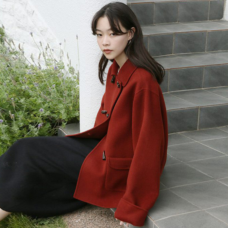 Red fur coat female short section 2021 autumn winter new Korean version temperament small sub-horn clasp