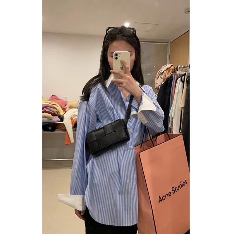 In 2022, the new French shirt design feels the high - touch shirt striped spring port retro