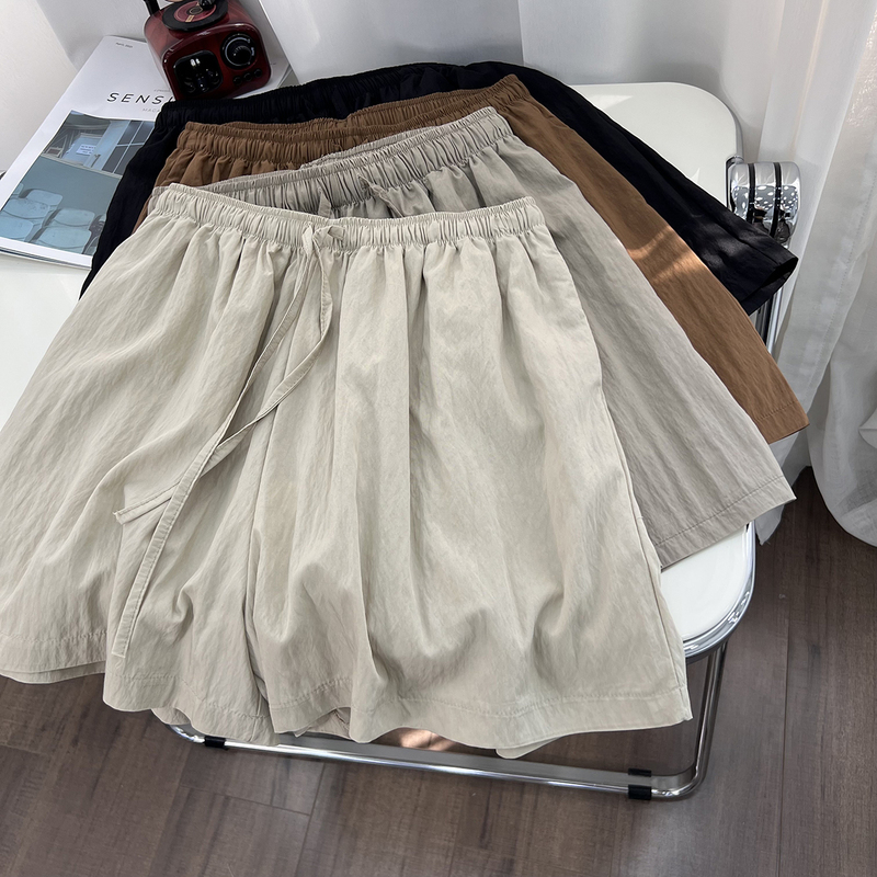 Summer Thin Ice Silk Yamamoto Shorts for Women with Pleated Texture, Lazy Loose A-Line High-Waisted Wide-Leg Casual Hot Pants Summer Thin Ice Silk Yamamoto Shorts for Women with Pleated Texture, Lazy Loose A-Line High-Waisted Wide-Leg Casual Hot Pants