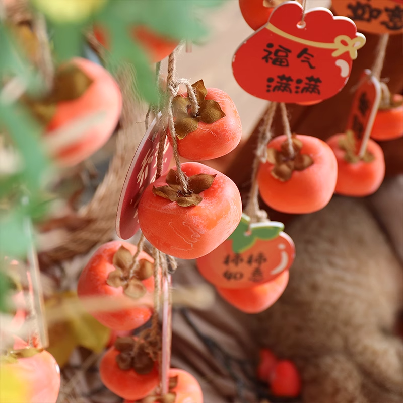 仿真柿子串：点亮秋天的家居装饰新潮流