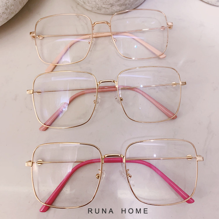 RUNA HOME Powder Pink Strawberry Girl Wind Square Large Frame Myopia Flat Light Male and female Anti Blue Mirror Frames