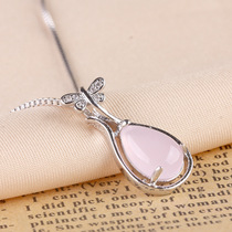 Korean version of temperament short collarbone necklace butterfly pipa pendant simple net red powder crystal hibiscus stone girl does not fade