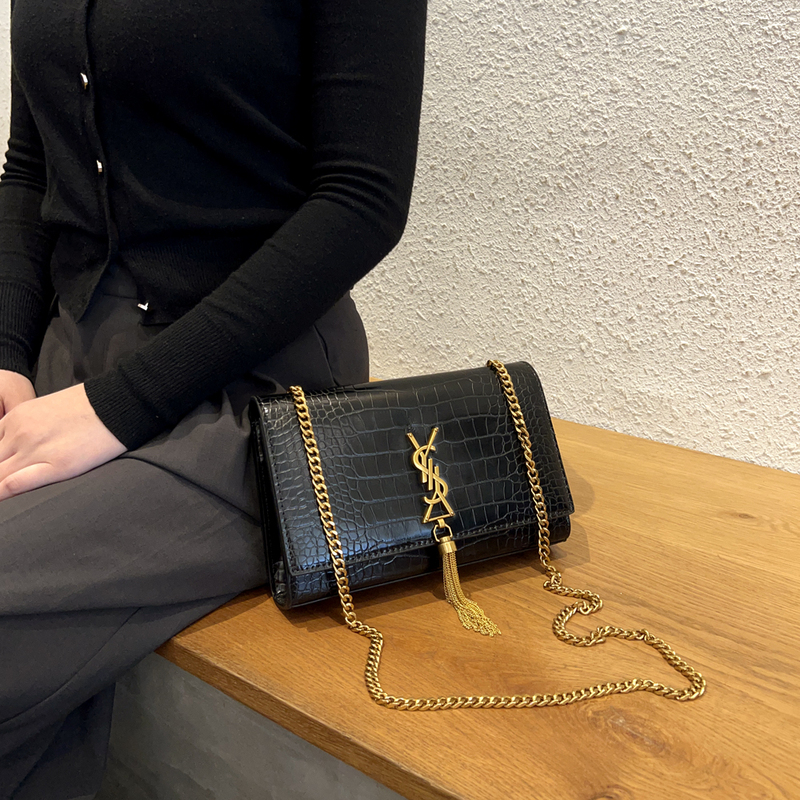 Hong Kong Zone 2024 New Yangshulin Genuine Leather Women's Bag Crossbody Shoulder Underarm Crocodile Pattern Tassel Chain Bag Hong Kong Zone 2024 New Yangshulin Genuine Leather Women's Bag Crossbody Shoulder Underarm Crocodile Pattern Tassel Chain Bag