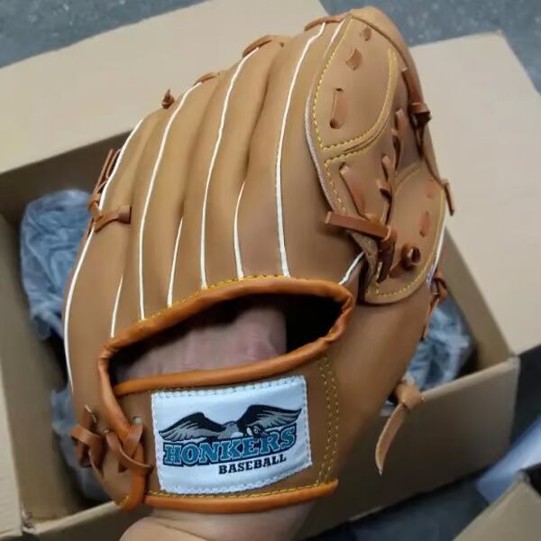 PVC da tổng hợp trẻ em pitcher infield chung bóng chày và găng tay bóng mềm cổ phiếu ngẫu nhiên 	mũ bóng chày chữ b	