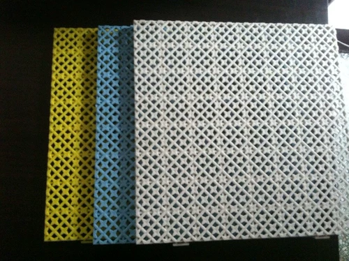 Бассейн, ванная комната, паровая баня, сауна с влажной паровой с высококачественными противоскользящими напольными наклейками «Дыхание ребенка» и противоскользящими ковриками.