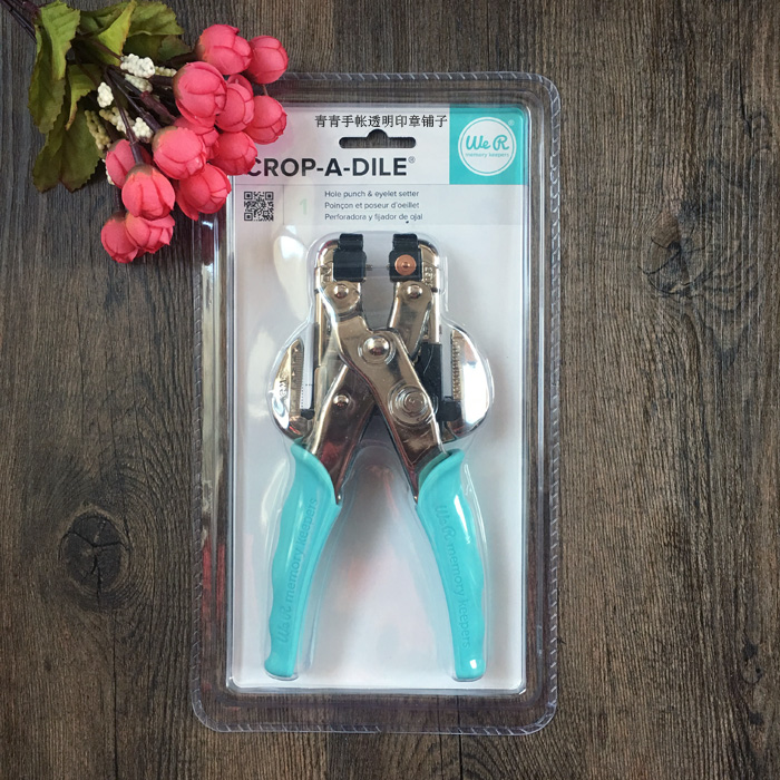 WE R Hand-held puncher Hand-held manual album Round hole hand-held air eye clamp tool crop a dile
