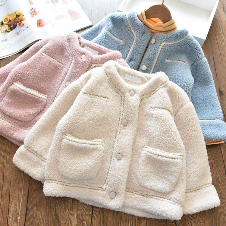 The Temperament Girl Child Small Scent Wind Fur Integrated Lamb Hair Pearl Buttoned Jacket Children Warm and thick and short