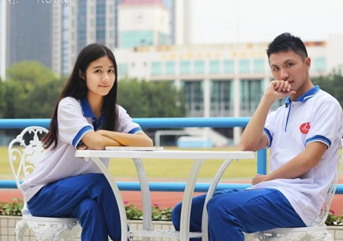 Форма для школьников, белая летняя одежда, футболка, штаны, куртка, для средней школы