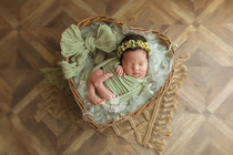 Love rattan basket container basket heart-shaped frame vintage old baby photo props original newborn photography