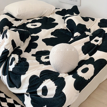 The MinPriority) Healing Coefficient Code Large Edition Printed Ins Wind Milk Suede Four Pieces Double Warm Bed