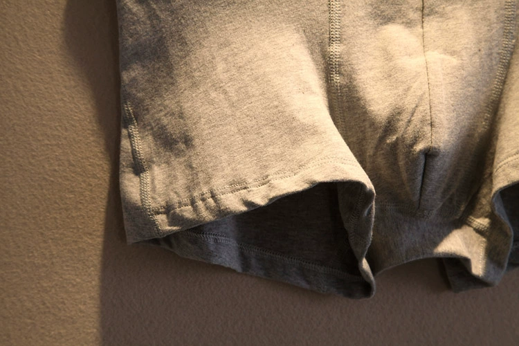 Quần lót nam cotton thoải mái thoáng khí quần lót ngắn gợi cảm trẻ trung màu rắn eo thấp thể thao quần bốn điểm đầu nam