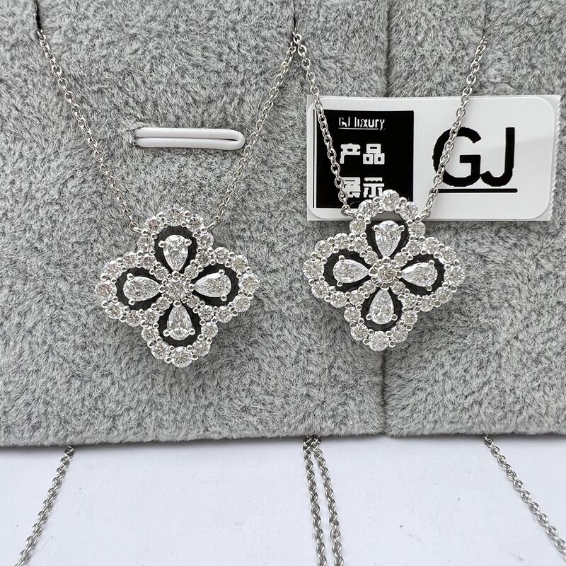 Loop Necklace Four-Leaf Clover Necklace for Women Platinum Pt950 Inlaid with Natural Real Diamonds and Cultured Diamonds Hw Pendant Loop Necklace Four-Leaf Clover Necklace for Women Platinum Pt950 Inlaid with Natural Real Diamonds and Cultured Diamonds Hw Pendant