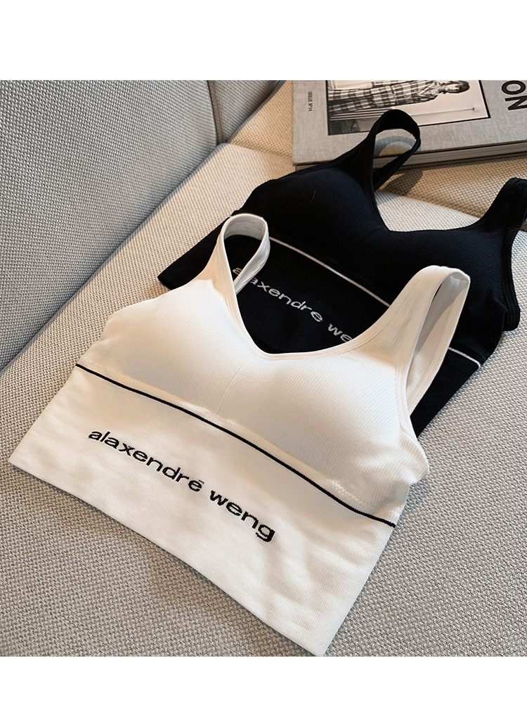 Short vest 2023 spring and summer women's wear chest pad wrapped chest anti-light bottoming gathered sports underwear beautiful back tube top