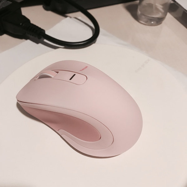 ELECOM Japan cute mini portable left and right hand symmetrical laptop wireless Bluetooth small mouse