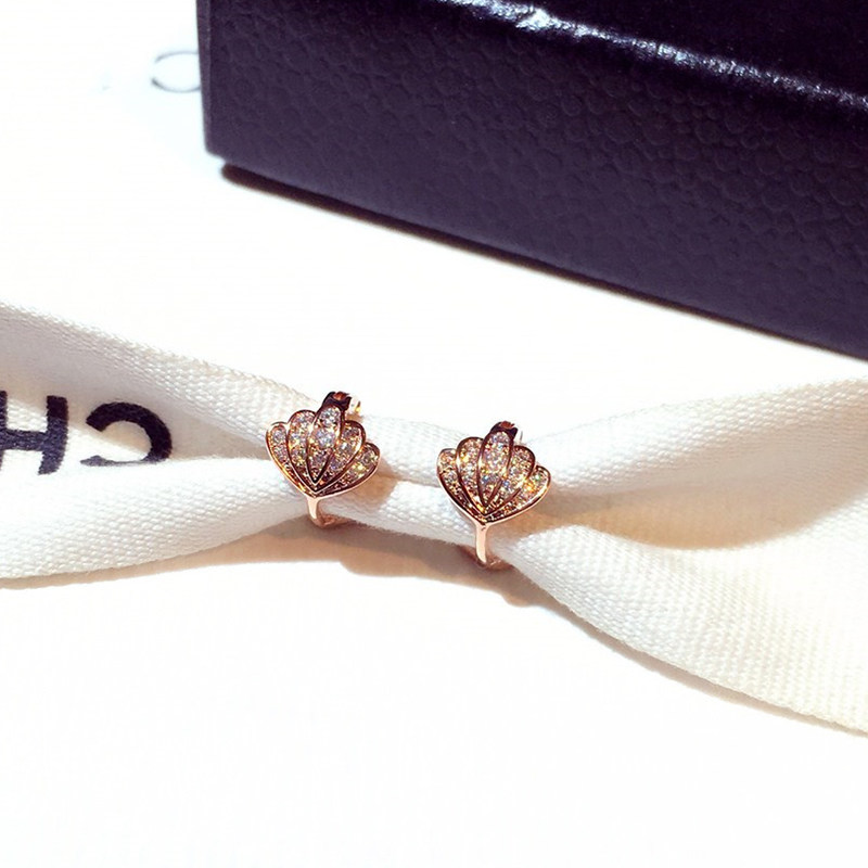 Ear Needles 2021 New Tide Rose Gold Earrings Temperament Pure Silver Earrings Accessories Women Retro Fashion Shells Ear Rings