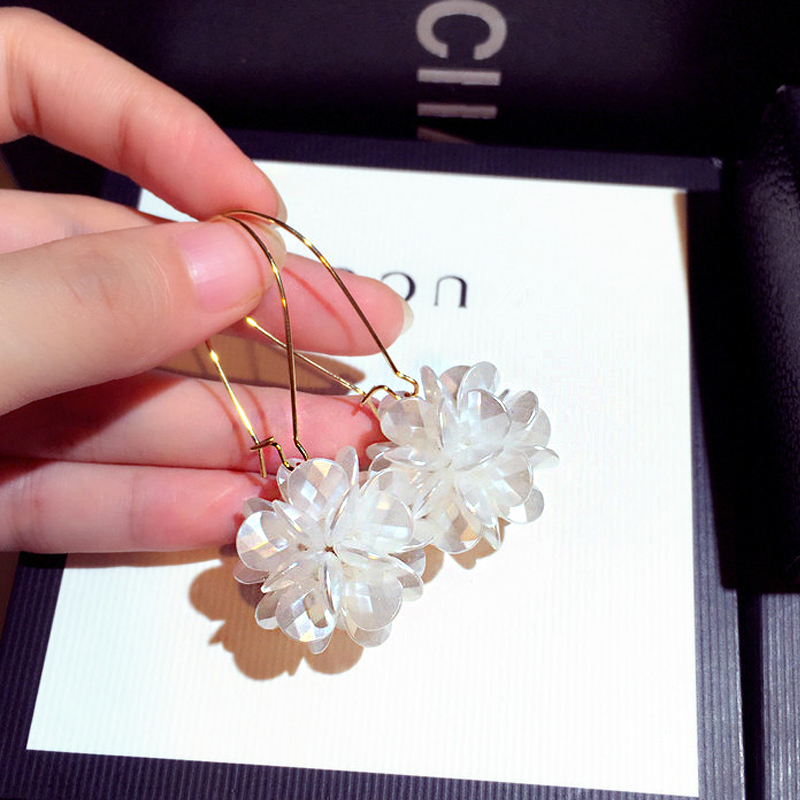 White Flowers Earrings 2023 New Tide Petals Net Red Personality Super Fairy Elegant Fashion Earrings Woman-Taobao