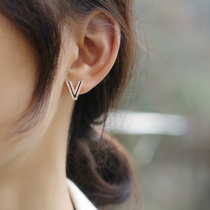 Black fashion stud earrings 2021 New Tide earrings womens winter sterling silver beauty for autumn and winter earrings hypoallergenic