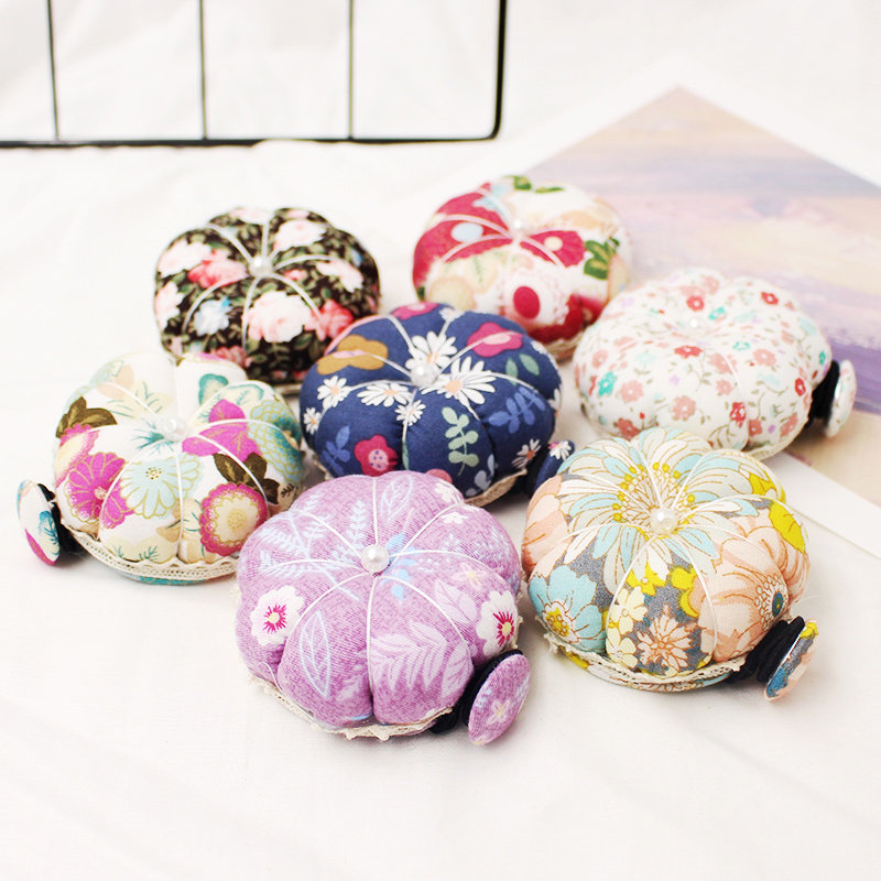 Manual Cloth Art Diy Cross Stitch Tool Small Black Clips Hand-in-hand and small black clamping zezers and blower needle containing pin inserts