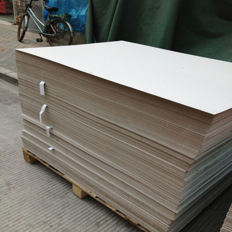 Special cardboard 450g single - sided white ash cardboard 79cmX110cm 4 one sheet