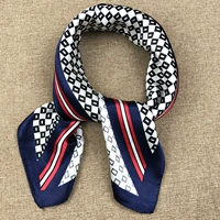 Небольшие блоки скрытого синего, красного и белого