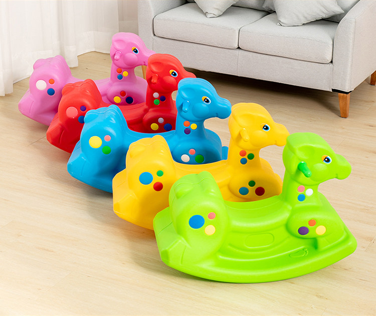 Children shake horses plastic rock horse baby plastic rock horse rock rock and rock quality, round and high wear resistance