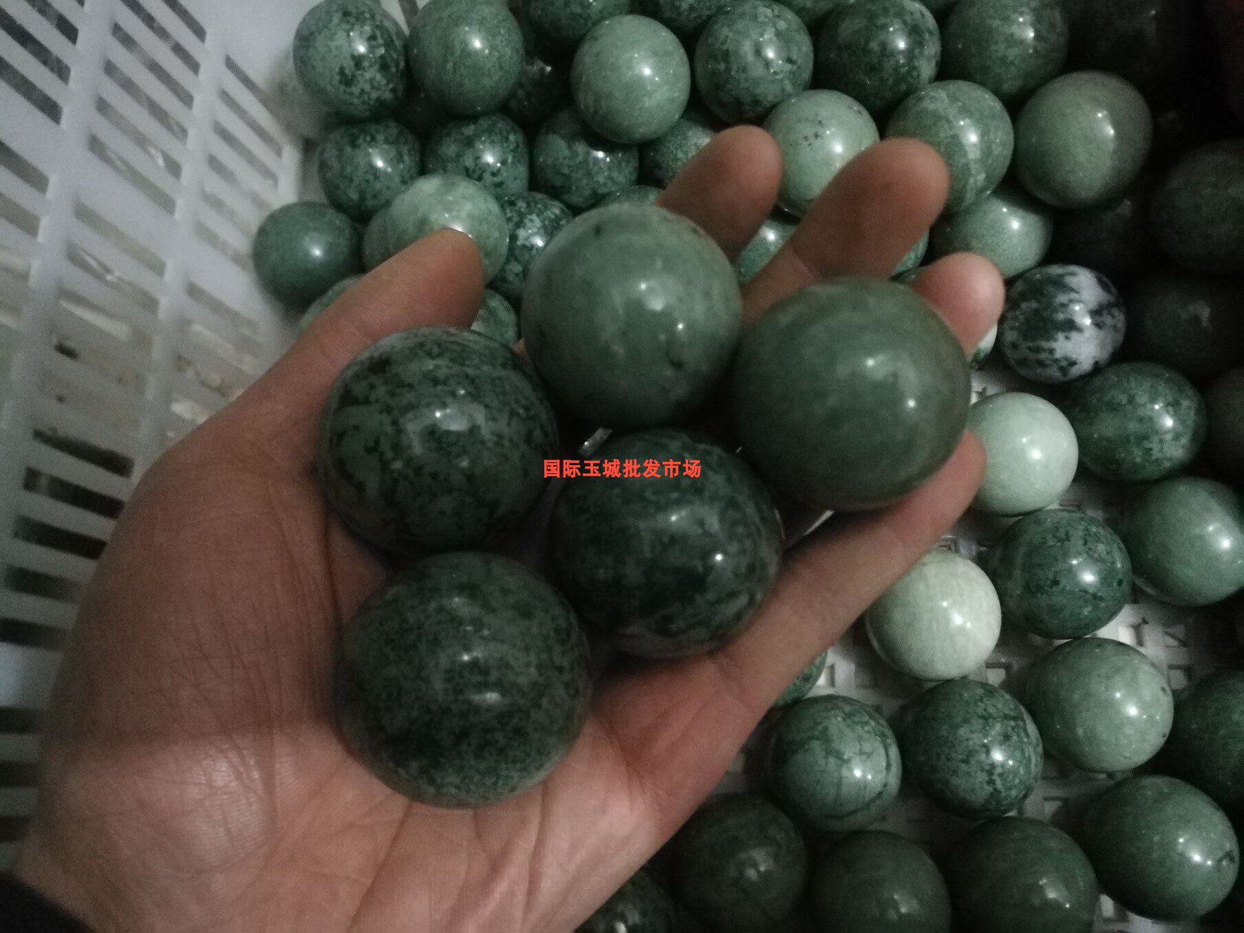 Natural Ruzan Green Jade Ball Fitness Ball Handball Health Ball Wrist Force Ball Rehabilitation Training