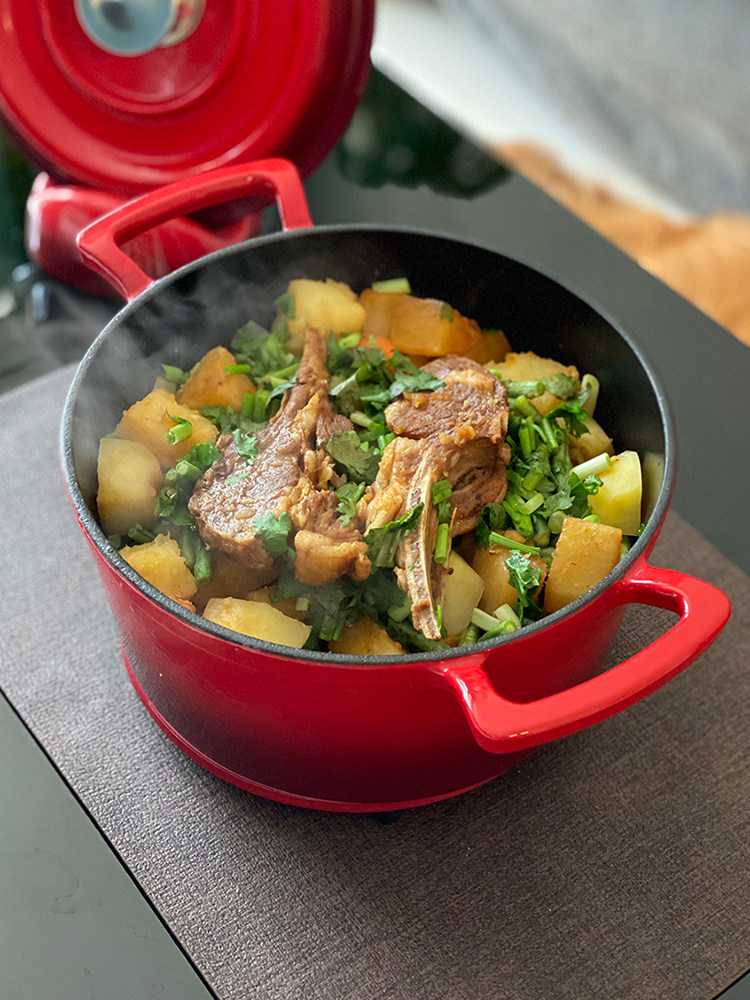 Life original cast iron enamel pot Stew pot soup pot Quick hand pot Small red pot induction cooker Black crystal stove 22cm black enamel