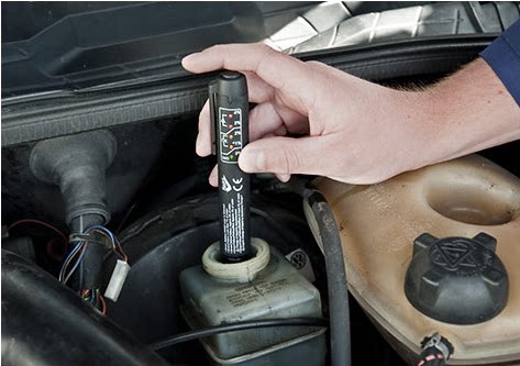 Brake oil detection pen test pen car brake fluid water check high-precision detector tool brake oil replacement