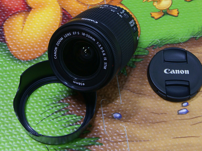 Ống kính chống rung Canon SLR EF-S 18-55mm f 3.5-5.6 IS II STM vị trí ban đầu