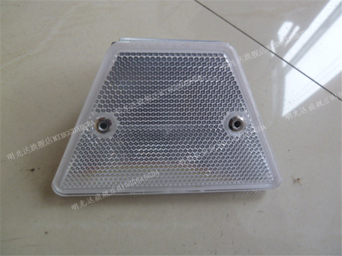 Single single-sided trapezoidal delineator Adhesive delineator Reflector Reflector Reflector Reflector