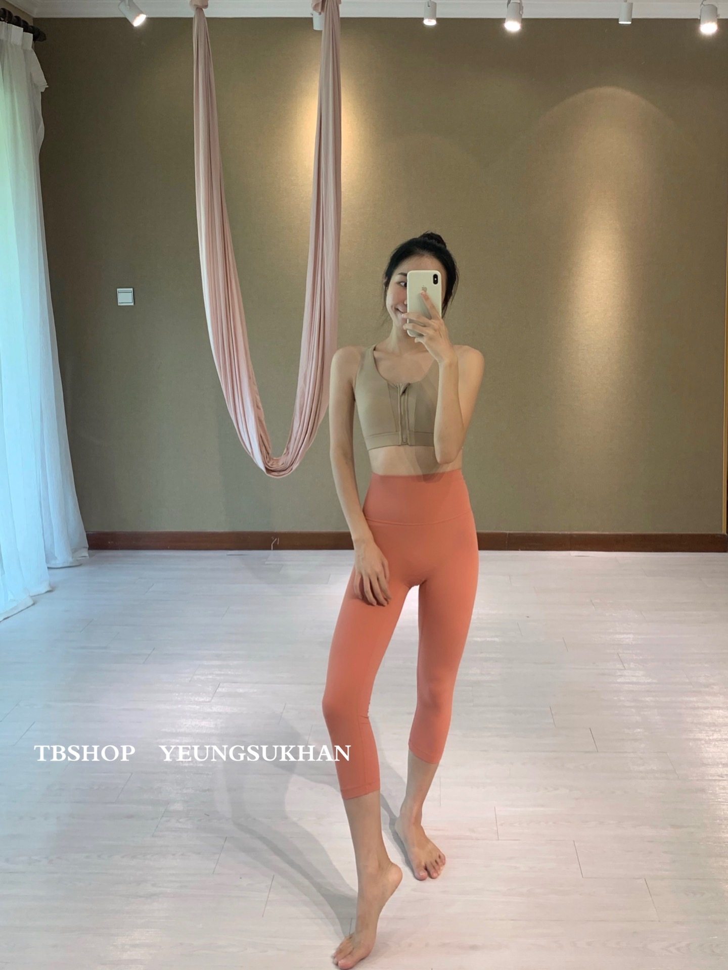YEUNGSUKHAN one-piece seven-eighth pants * no Y line no side stitching high waist yoga naked tights