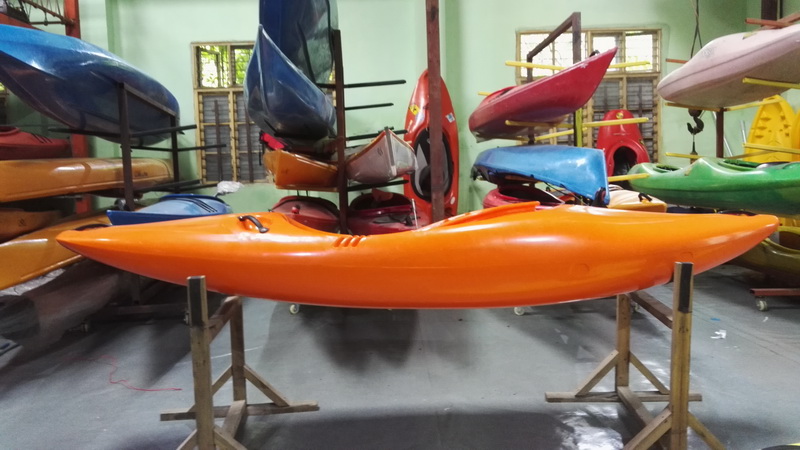 Swing up the paddle kayak and the creek boat creek.