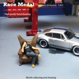 Racemedal1/64 Модель персонажа Творческий микро -резающий моделирующий автомобиль Бог, дядя Накай RWB Песочный стол