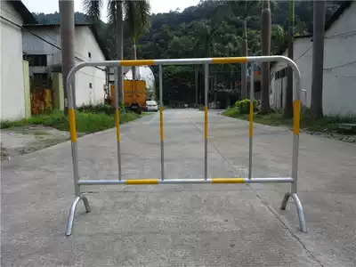 Galvanized iron insulated fence new horse rail road Road road construction mobile traffic partition facility protective fence