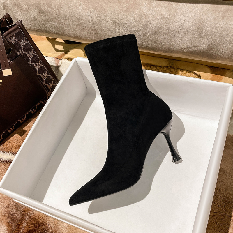This Year's Popular Short Boots for Women 2026 Early Autumn New Boots with a High-End Feel, Black Pointed Toe, Stiletto Heel, Slim Mid-Calf Boots