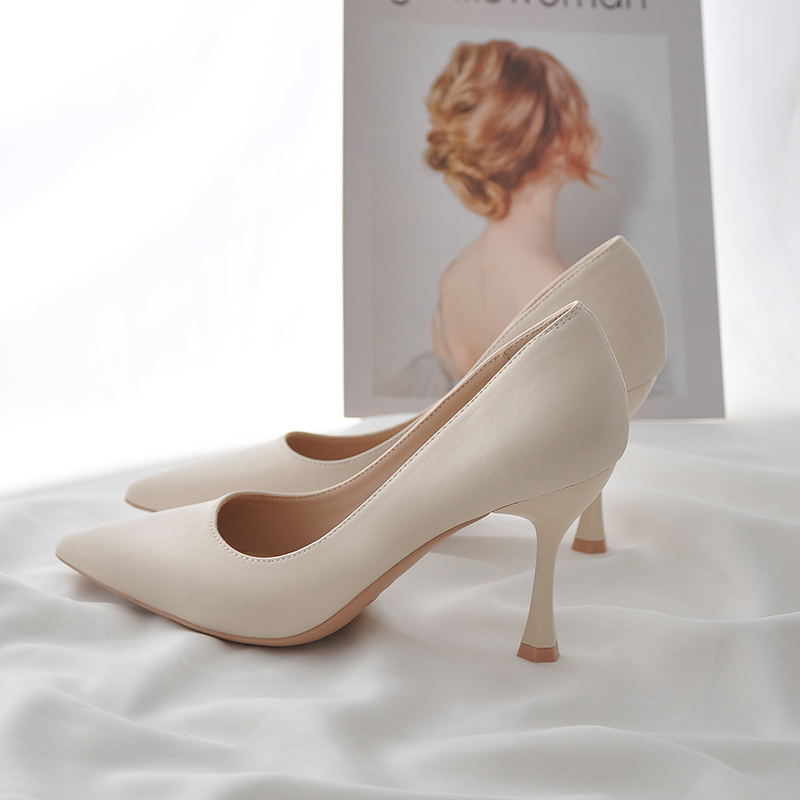 French-Style Off-White High-Heeled Shoes for Women, New Model for Spring and Autumn 2026, Stiletto Heels, Sexy Pointed Toe, Shallow Mouth, Fairy-Like Sheepskin