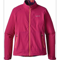 Patagonia Dirt Craft Lady with light and thin riding softshell jacket Patagonia spot