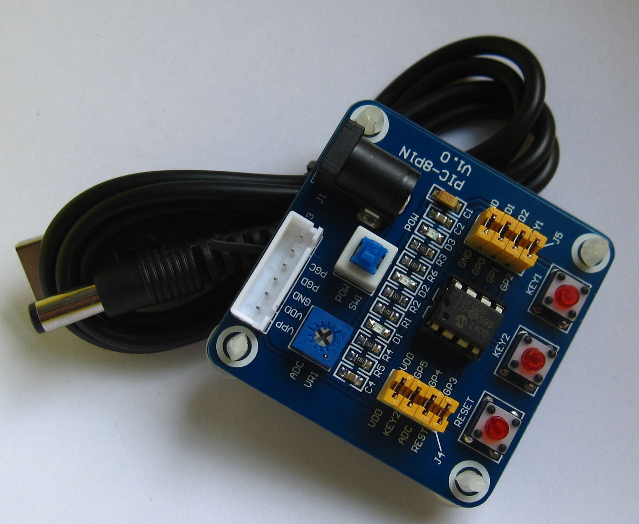 PIC12F508 development board Another PIC12F675 PIC12F683 development board welcome to buy