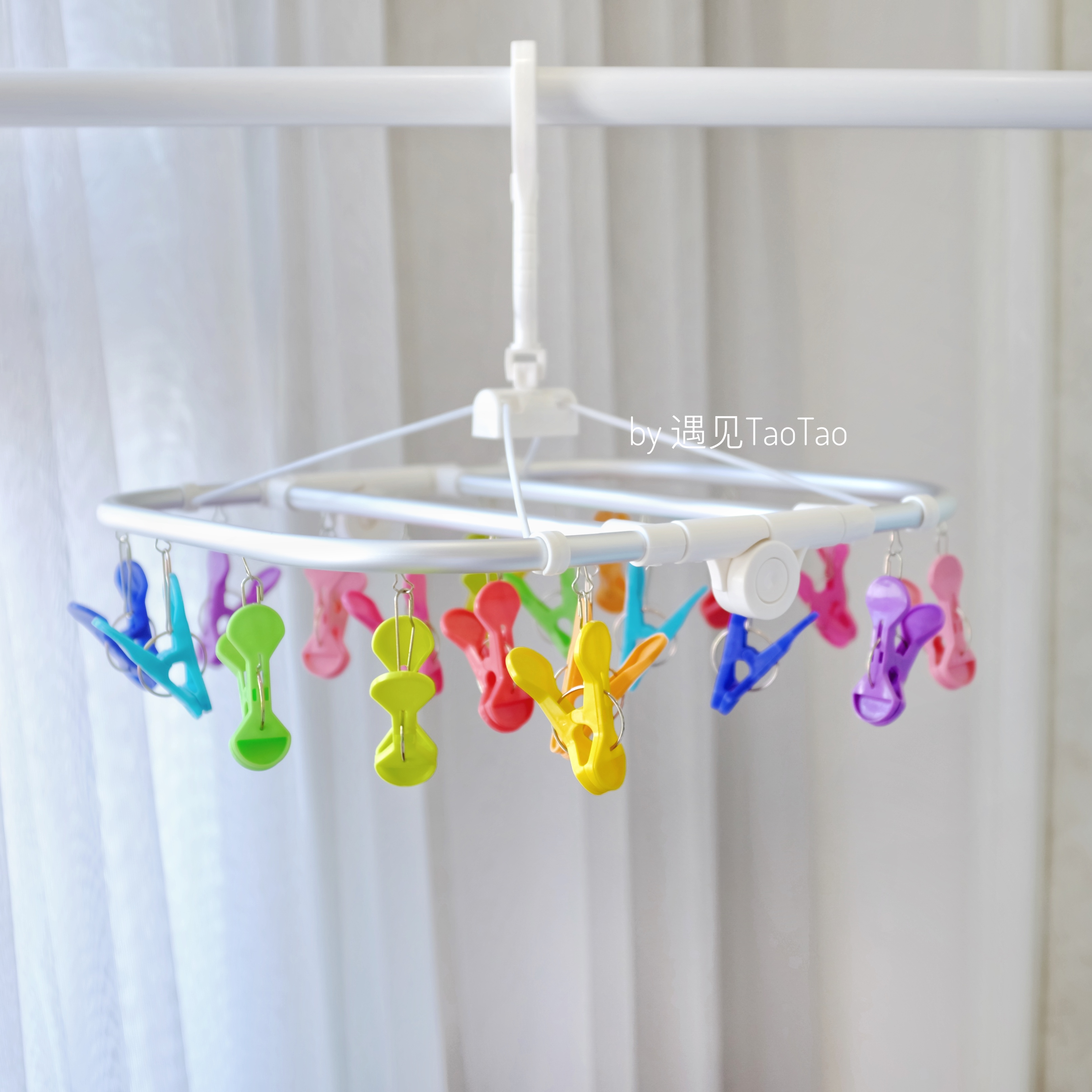 Japan imports Rainbow Rainbow Clothes aluminium alloy Foldable windproof drying clip baby Colour clothes clip