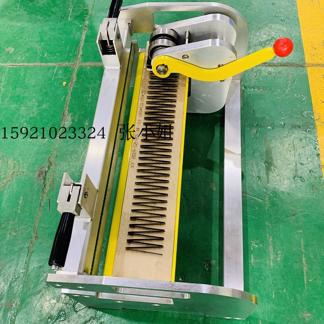 Manual gear-beating machine belt gear-machine belt gear-cutting machine belt gear-beating machine conveyor belt punching teeth