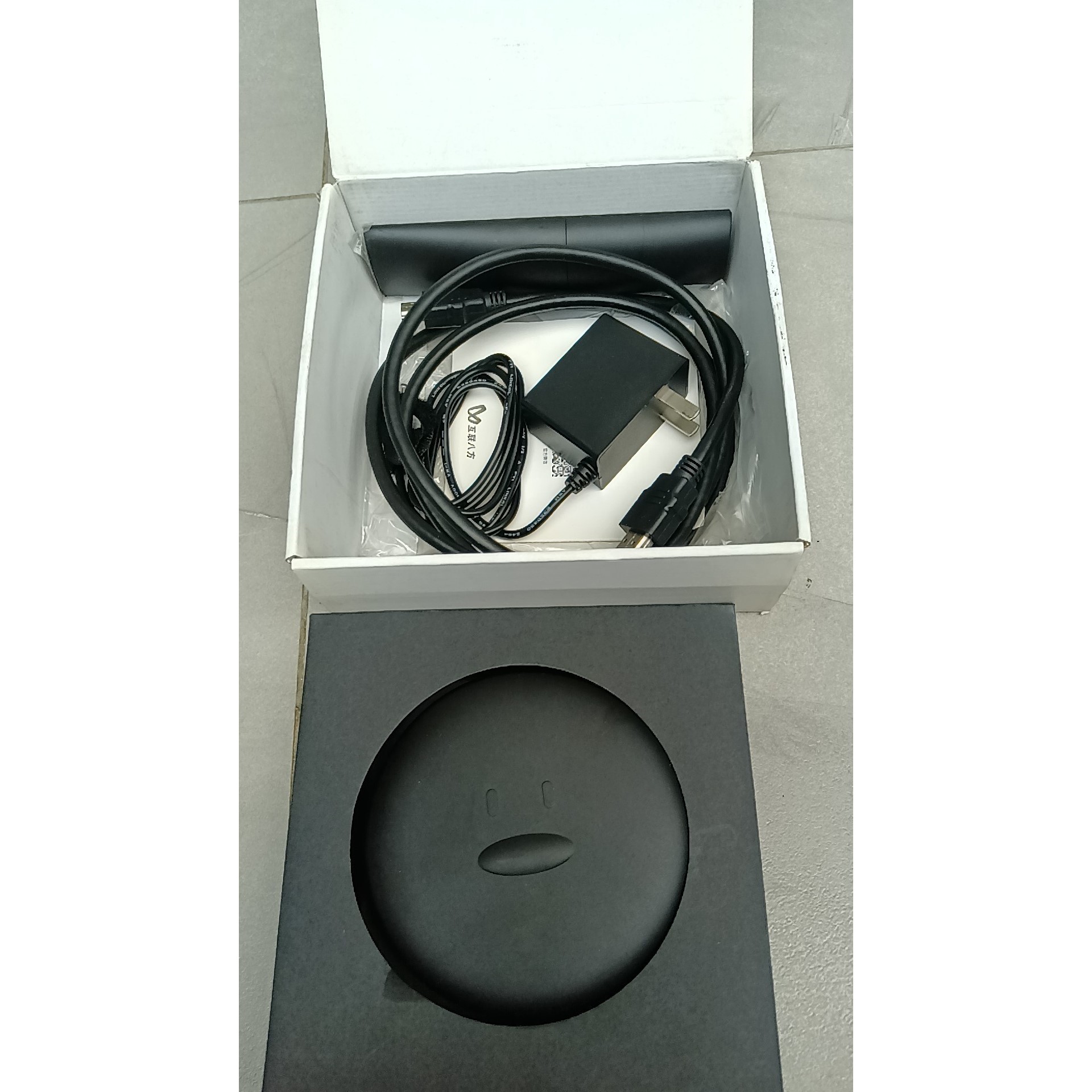 Penguin Aurora smart network set-top box, model LB1802, accessories are all in the box, bargain price product